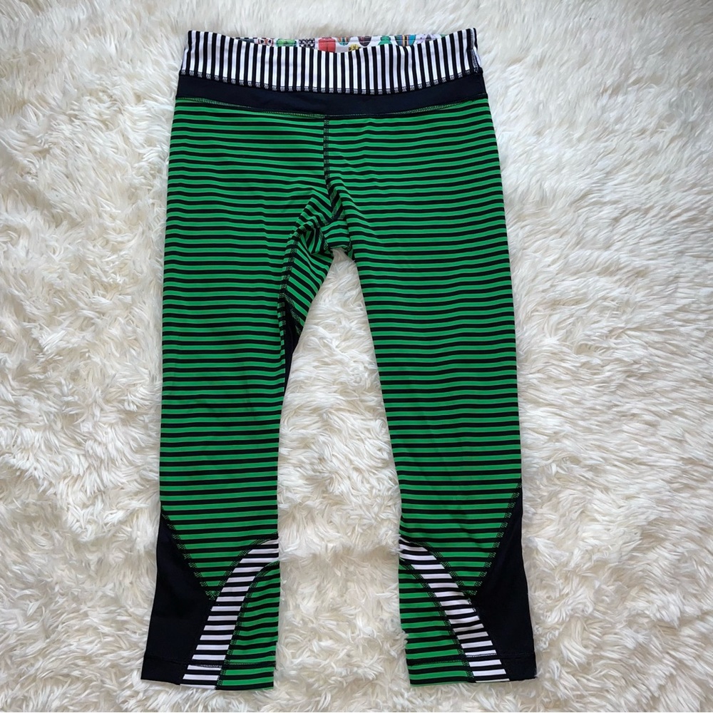 Lululemon Seawheeze Stripe Inspire Crops 6